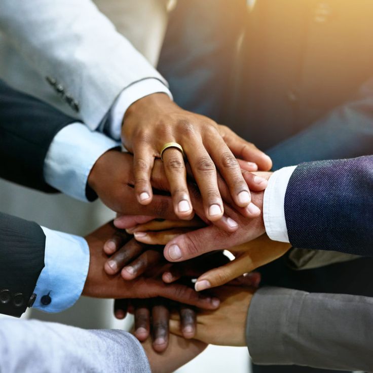 Dirigeants en réunion professionnelle pour illustrer la page Qui sommes nous de B.A.N.K.S